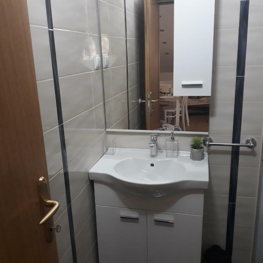 Antea Apartment มลินี ภายนอก รูปภาพ