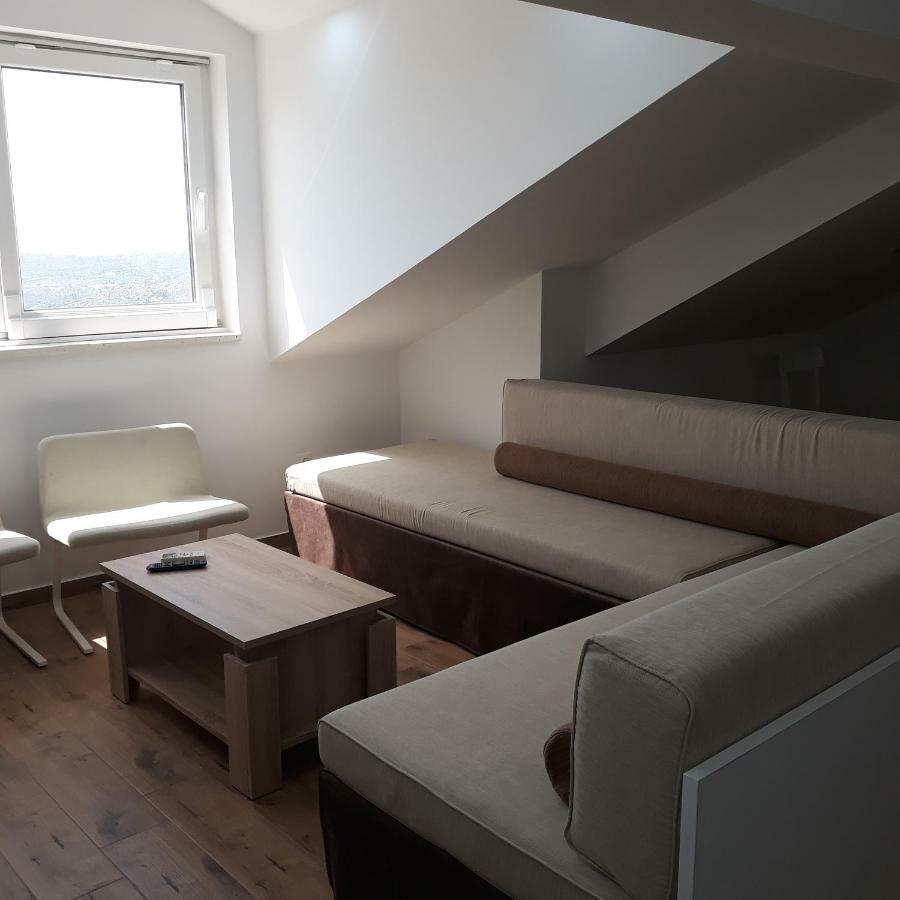 Antea Apartment มลินี ภายนอก รูปภาพ