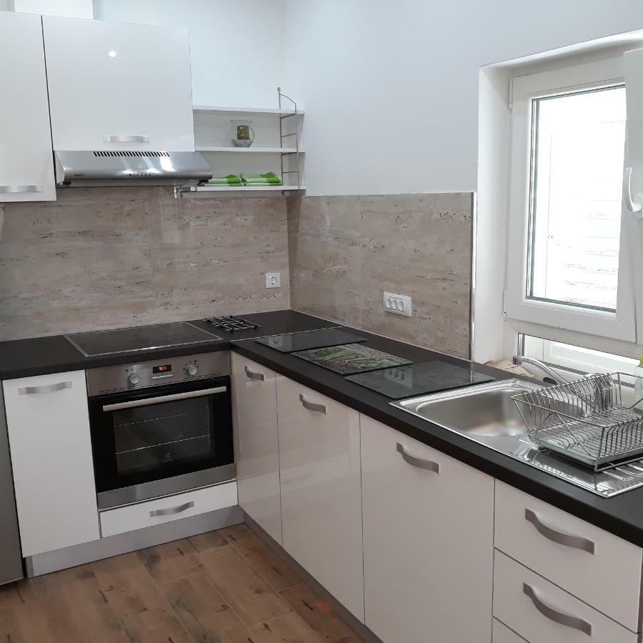 Antea Apartment มลินี ภายนอก รูปภาพ